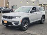 Used 2023 Jeep Grand Cherokee Limited image 3