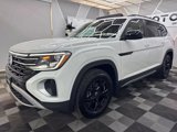 Used 2024 Volkswagen Atlas Peak Edition SEL image 2