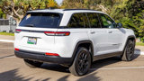 Used 2024 Jeep Grand Cherokee Altitude image 4
