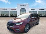 Used 2022 Chrysler Pacifica Pinnacle image 2