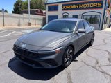Used 2024 Hyundai Elantra Limited image 6