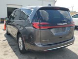 Used 2023 Chrysler Pacifica Touring-L image 5