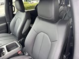 New 2025 Chrysler Pacifica Select image 5