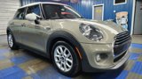 Used 2019 MINI Cooper 4-Door Hardtop image 2
