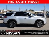New 2025 Nissan Pathfinder SV image 3