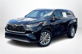 Used 2024 Toyota Highlander Platinum image 2