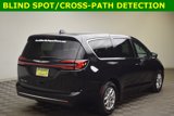 Used 2023 Chrysler Pacifica Touring-L image 4