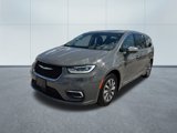 Certified 2022 Chrysler Pacifica Limited image 2