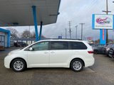 Used 2016 Toyota Sienna XLE image 2