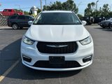 Used 2022 Chrysler Pacifica Touring-L image 3