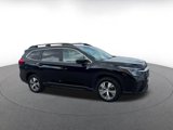 Used 2024 Subaru Ascent Premium w/ Convenience Package image 2