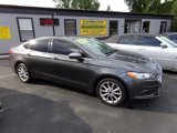 Used 2017 Ford Fusion SE w/ Fusion SE Technology Package image 3