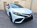 Used 2024 Toyota Camry SE image 3