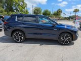 New 2025 Mitsubishi Outlander SE image 3