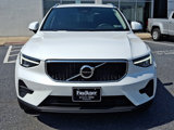 Used 2023 Volvo XC40 B5 Core w/ Convenience Package image 2