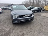 Used 2020 Volkswagen Tiguan SE w/ Panoramic Sunroof Package image 5