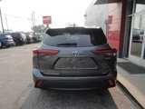Used 2022 Toyota Highlander XLE image 4