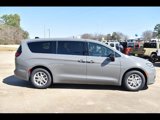 New 2025 Chrysler Pacifica Select image 2