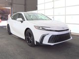Used 2025 Toyota Camry SE image 4
