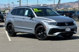 Used 2024 Volkswagen Tiguan SE R-Line image 2