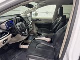 Used 2021 Chrysler Pacifica Touring-L image 5