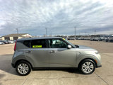 Used 2022 Kia Soul LX image 3