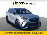 Used 2024 Toyota Highlander XSE image 3