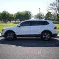 Used 2018 Volkswagen Tiguan SEL image 3