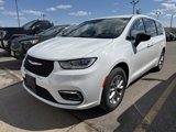 New 2025 Chrysler Pacifica Select w/ Uconnect Theater Family Group image 2
