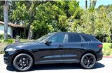 Used 2019 Jaguar F-PACE Premium image 2
