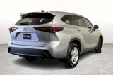 Used 2024 Toyota Highlander LE image 2