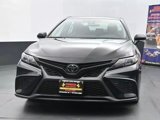 Used 2023 Toyota Camry SE image 3