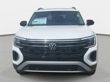 New 2025 Volkswagen Atlas Peak Edition SE image 2