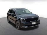 Used 2024 Kia Sorento S image 4