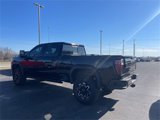 Used 2024 GMC Sierra 2500 AT4X image 2