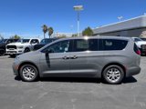 New 2025 Chrysler Pacifica Select image 3