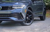 Used 2022 Volkswagen Tiguan SE R-Line image 3