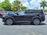 New 2025 Nissan Pathfinder SL image 2