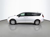 New 2026 Chrysler Pacifica Select image 5