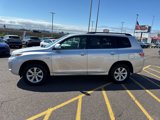 Used 2012 Toyota Highlander 4WD Hybrid w/ Cold Weather Pkg image 2