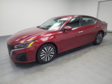 Used 2023 Nissan Altima 2.5 SV image 2