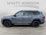New 2025 Volkswagen Atlas Peak Edition SE image 2