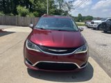 Used 2020 Chrysler Pacifica Limited image 2