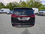 Used 2023 Chrysler Pacifica Touring-L image 5