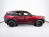 Used 2025 Jeep Grand Cherokee Altitude image 4