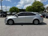 Used 2022 Toyota Corolla LE image 2