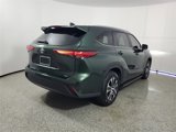 Used 2023 Toyota Highlander XLE image 4