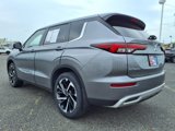 Used 2023 Mitsubishi Outlander SE image 4