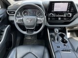 Used 2022 Toyota Highlander XSE image 4