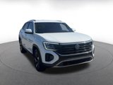 Used 2024 Volkswagen Atlas Cross Sport SE image 2